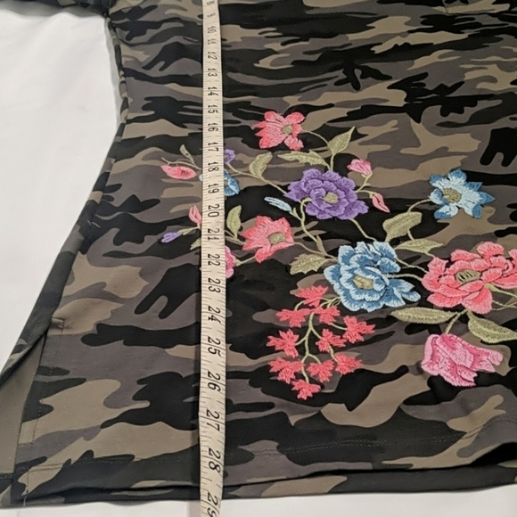 Papparazi by Biz Camouflage Embroidered Top - Picture 13 of 13